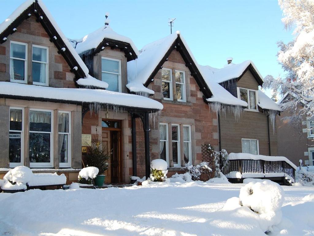 Glenan Lodge Self Catering Tomatin Exteriör bild