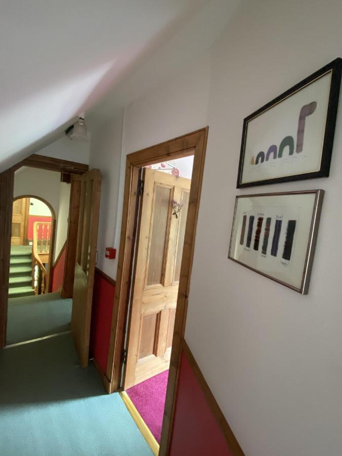 Glenan Lodge Self Catering Tomatin Exteriör bild
