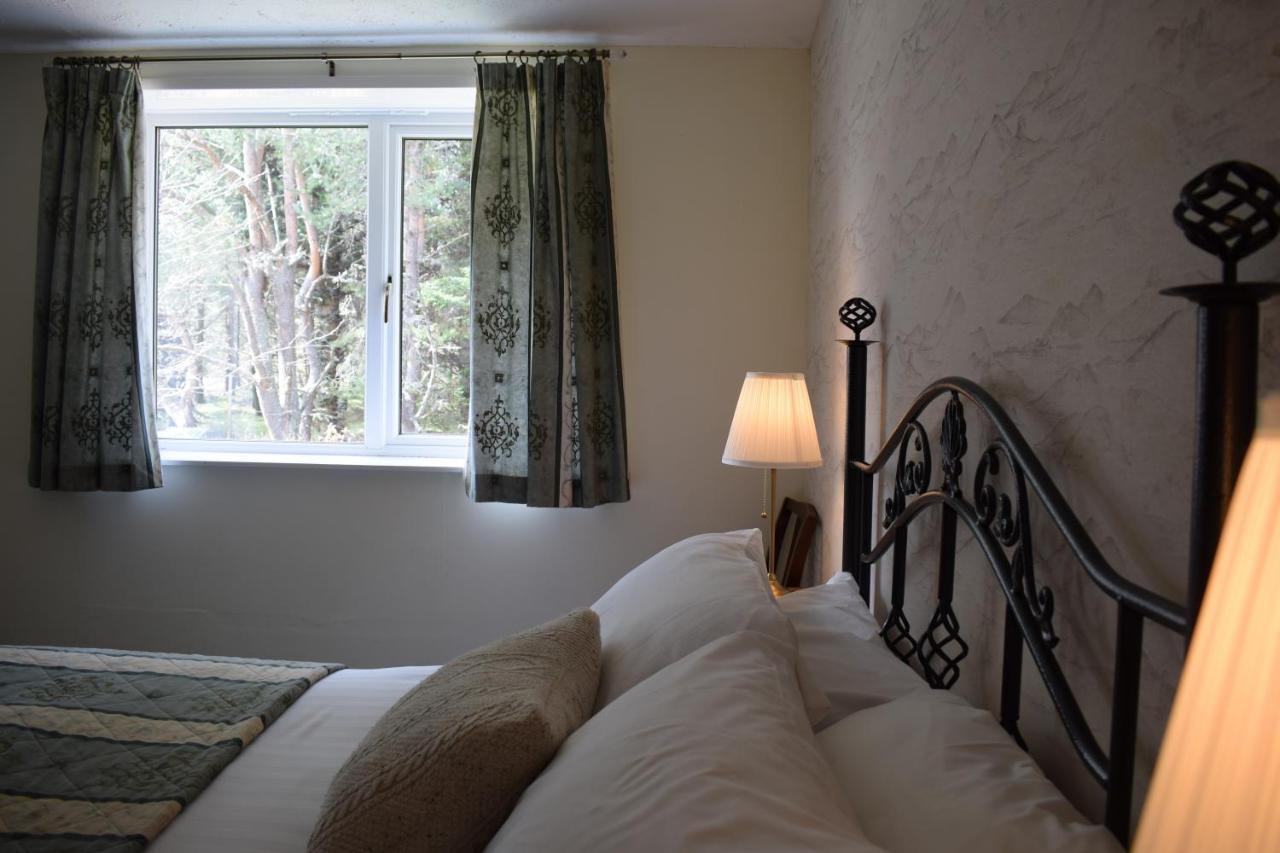 Glenan Lodge Self Catering Tomatin Exteriör bild